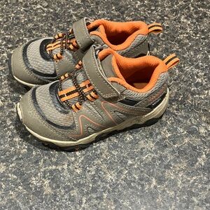 Merrell Kids Sneakers in Gray and Orange